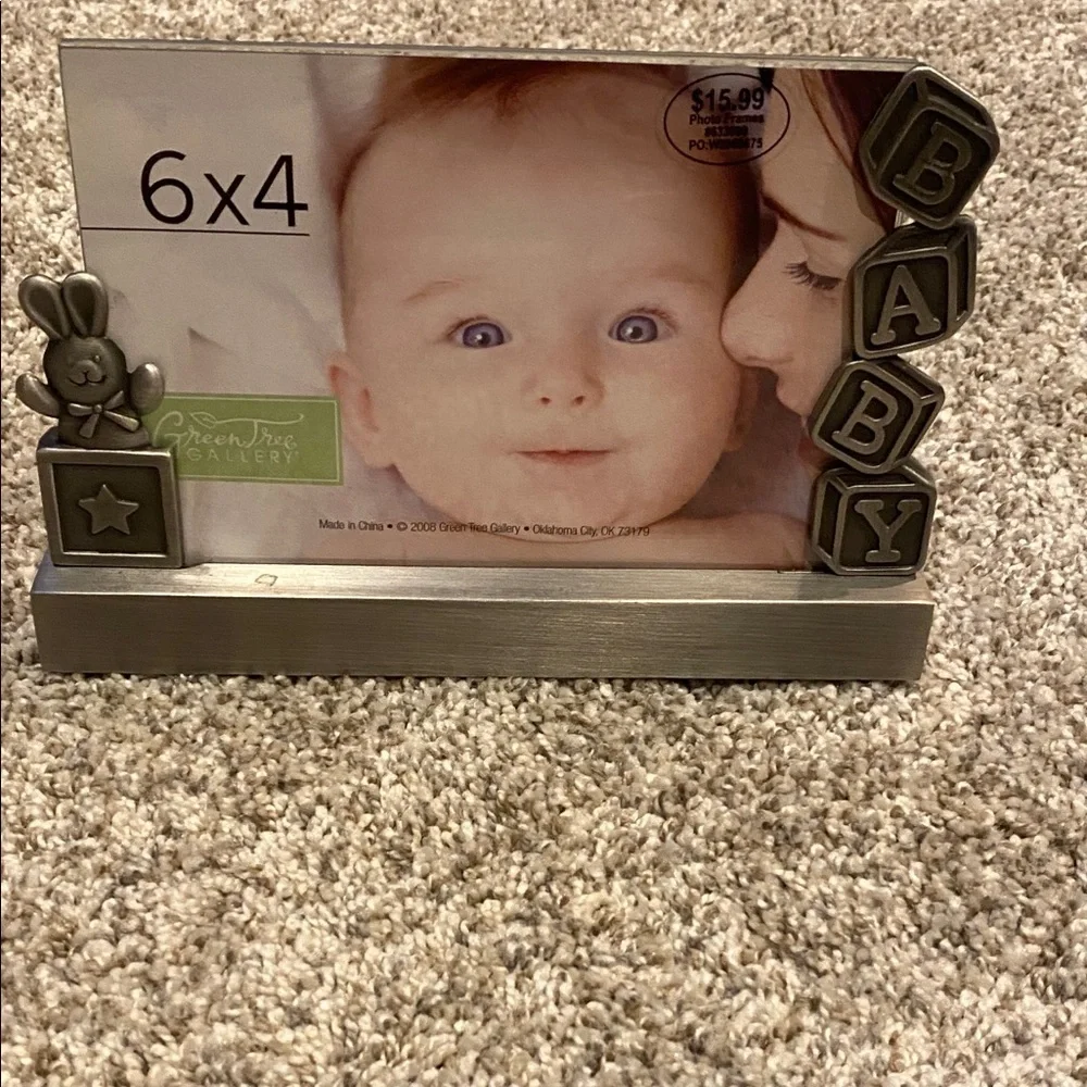 Green Tree Gallery Baby Photo Frame. Silver.